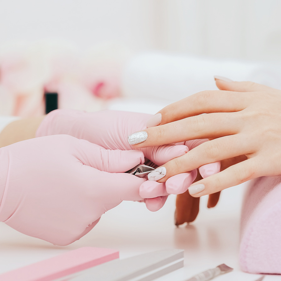 LUXURY NAIL BAR